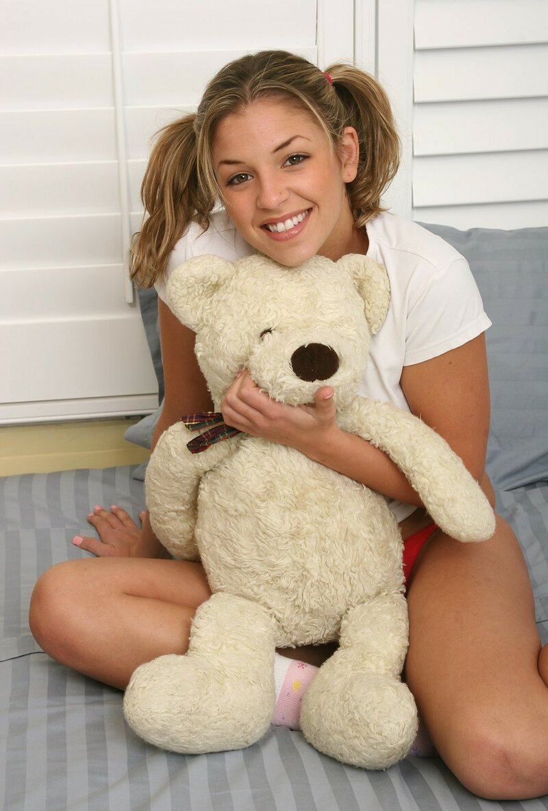 Адель, 27 лет, 2 размер груди